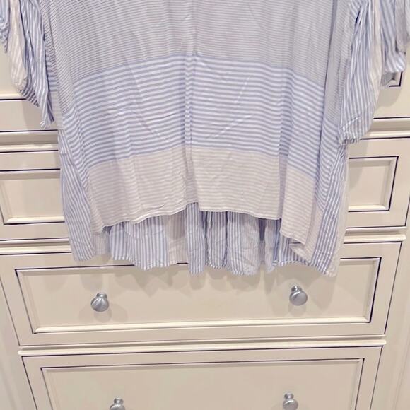 VGUC LOFT blue and white stripe blouse - Picture 5 of 9